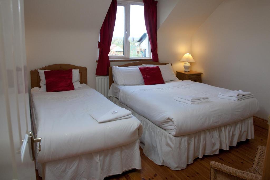 Ceol Na Mara Holiday Homes - Cois Tra & Cor Na Dtonn Enniscrone Værelse billede