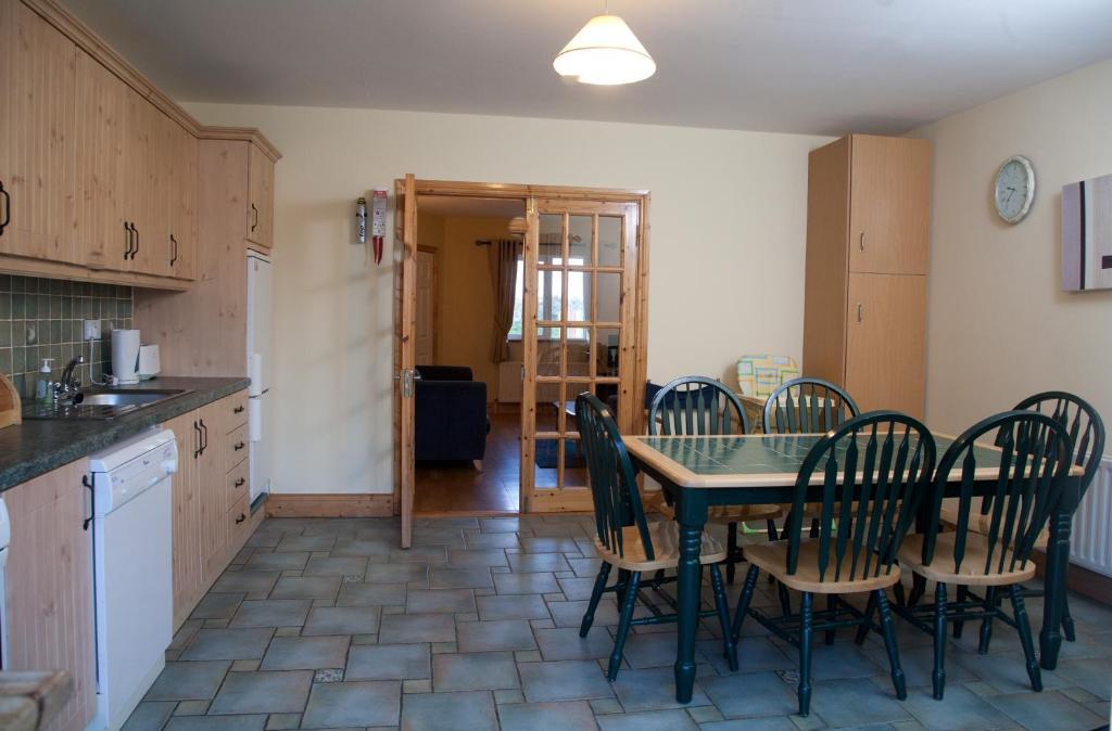 Ceol Na Mara Holiday Homes - Cois Tra & Cor Na Dtonn Enniscrone Værelse billede